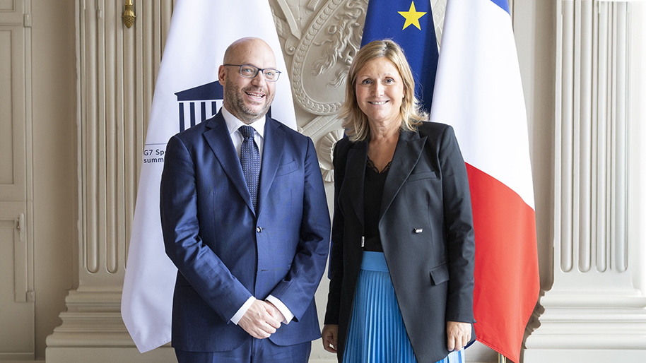Lorenzo Fontana, Président de la Chambre des députés de l'Italie et Yaël Braun-Pivet - Drapeaux G7 - 10 septembre 2026
